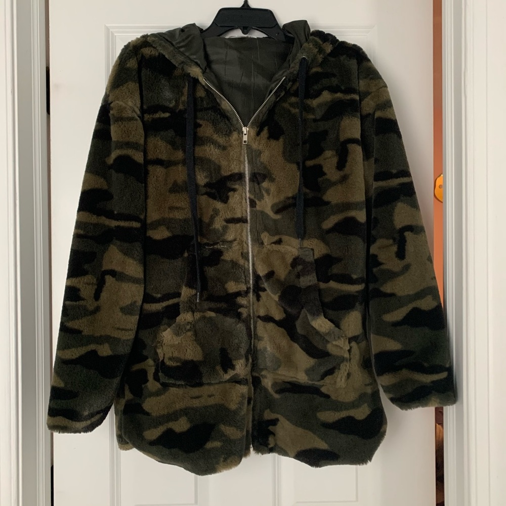Wild Honey Fleece Camo Zip-up Hoodie Jacket
